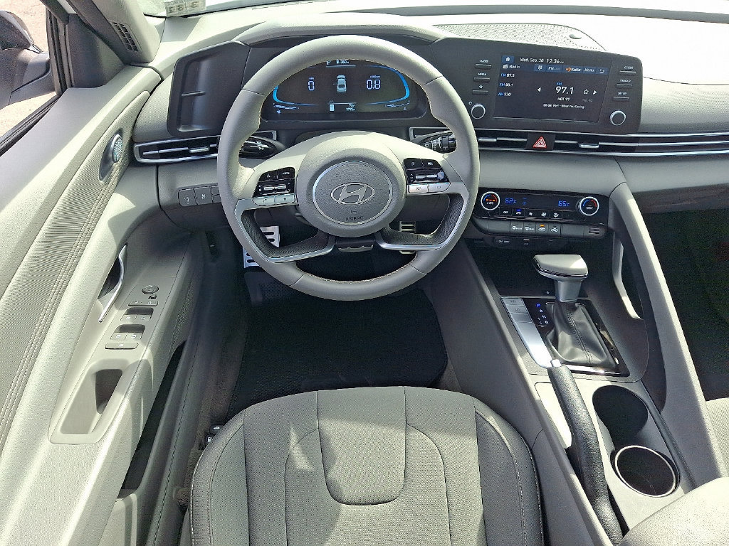 Used 2026 Hyundai Elantra Sport FWD image 12