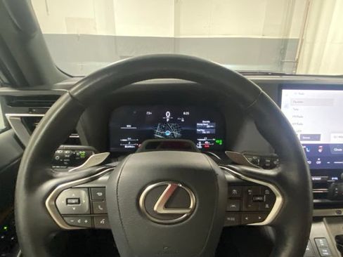 Used 2024 Lexus GX 550 w/ Accessory Package (2T) AWD/4WD image 15