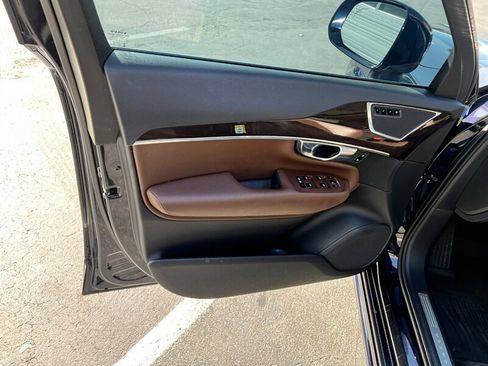 Used 2019 Volvo XC90 T6 Momentum w/ Advanced Package image 21