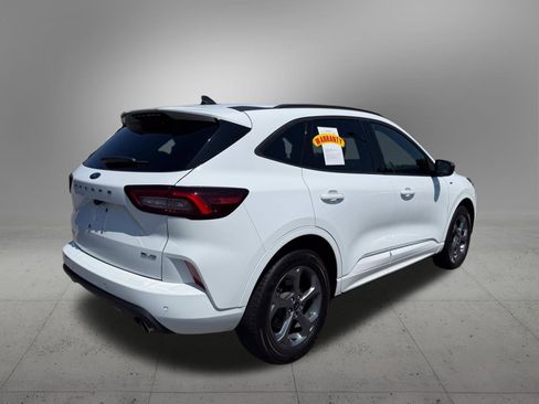 Used 2023 Ford Escape ST-Line w/ Tech Pack #1 AWD/4WD image 4