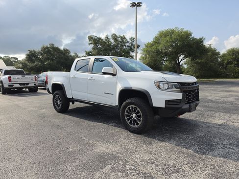 Used 2021 Chevrolet Colorado ZR2 AWD/4WD image 2
