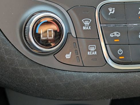 Used 2024 Chevrolet Malibu LT FWD image 25