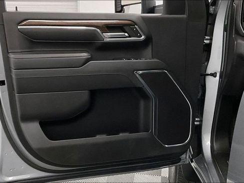 Used 2024 Chevrolet Silverado 3500 LT w/ Convenience Package image 17