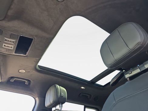 New 2026 Land Rover Defender 130 V8 image 31