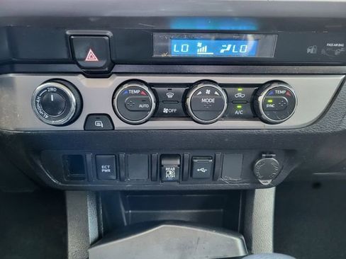 Used 2022 Toyota Tacoma SR5 w/ Trail Edition AWD/4WD image 15