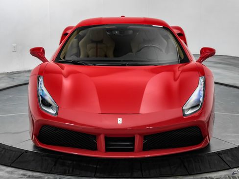 Used 2017 Ferrari 488 GTB RWD image 35