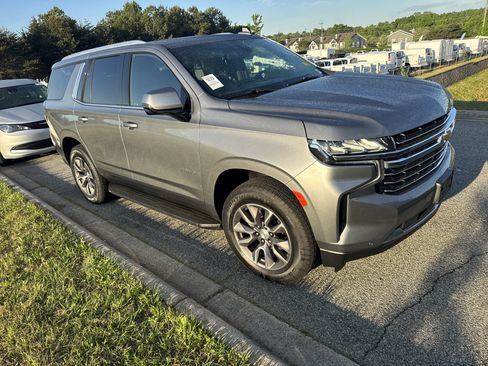 Used 2022 Chevrolet Tahoe LT w/ LT Signature Package image 2