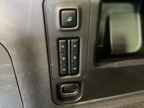 Used 2025 Ford Expedition Max Platinum AWD/4WD image 38