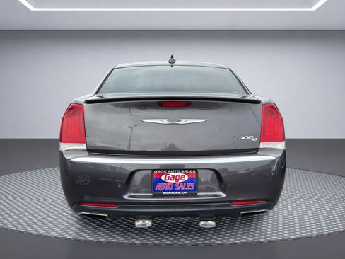 Used 2015 Chrysler 300 C Platinum w/ Light Group RWD image 5