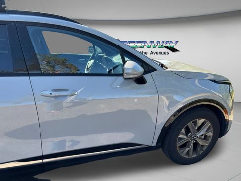 Used 2024 Kia Sportage SX FWD image 19