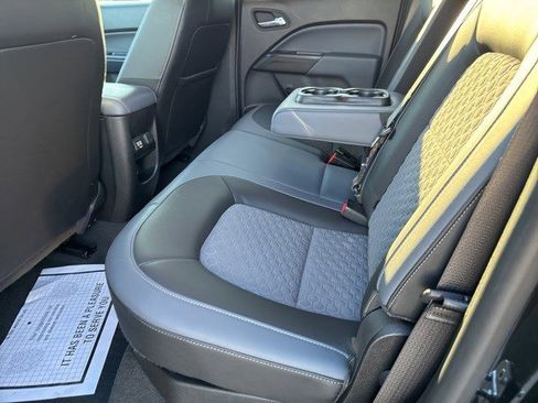 Used 2021 Chevrolet Colorado Z71 w/ Z71 Midnight Edition image 12