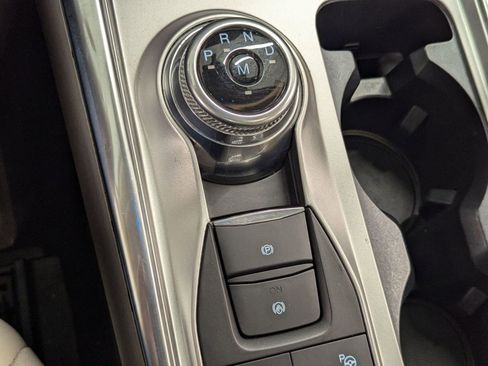 Used 2020 Ford Explorer Platinum w/ Premium Technology Package image 14