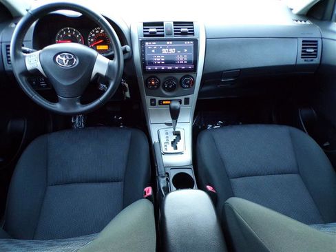 Used 2010 Toyota Corolla S image 30