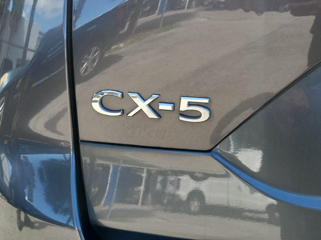 Used 2020 MAZDA CX-5 Touring FWD image 12