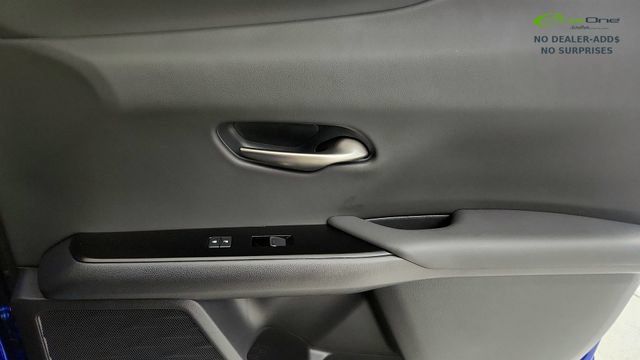 Used 2024 Lexus UX 250h F Sport FWD image 37