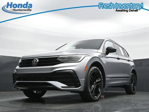 Used 2022 Volkswagen Tiguan SE R-Line FWD image 30
