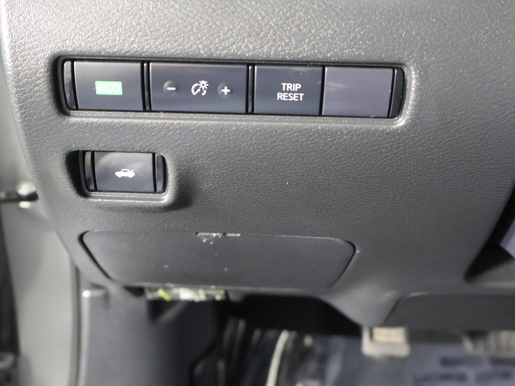 Used 2024 Nissan Sentra S FWD image 30