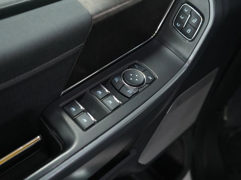 Used 2021 Ford F150 Lariat image 19