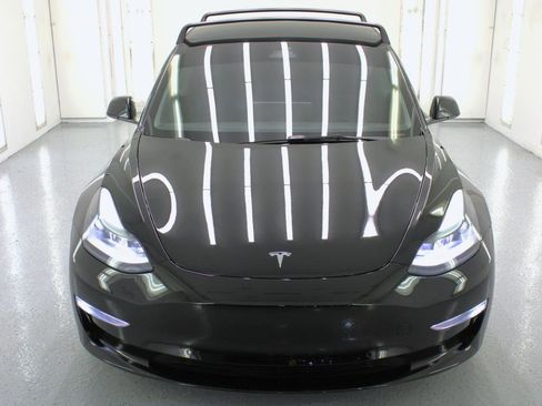 Used 2021 Tesla Model 3 Performance image 3