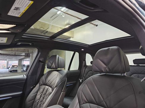 New 2026 BMW X5 xDrive50e w/ Climate Comfort Package image 24