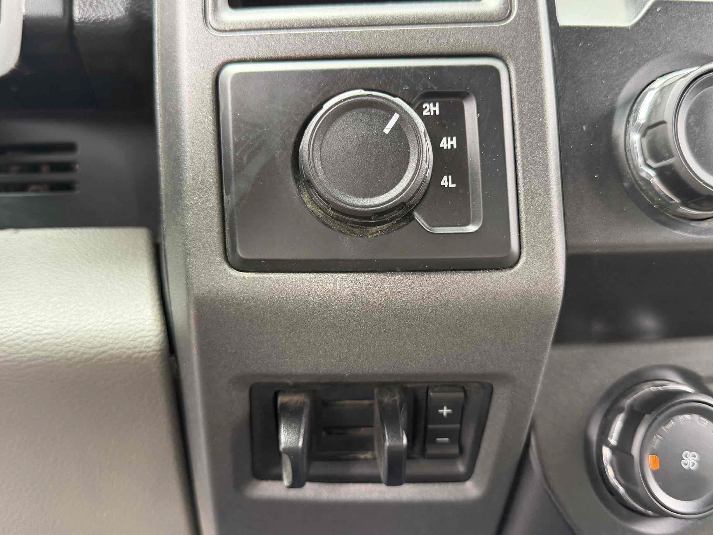 Used 2021 Ford F250 XL w/ Power Equipment Group AWD/4WD image 19