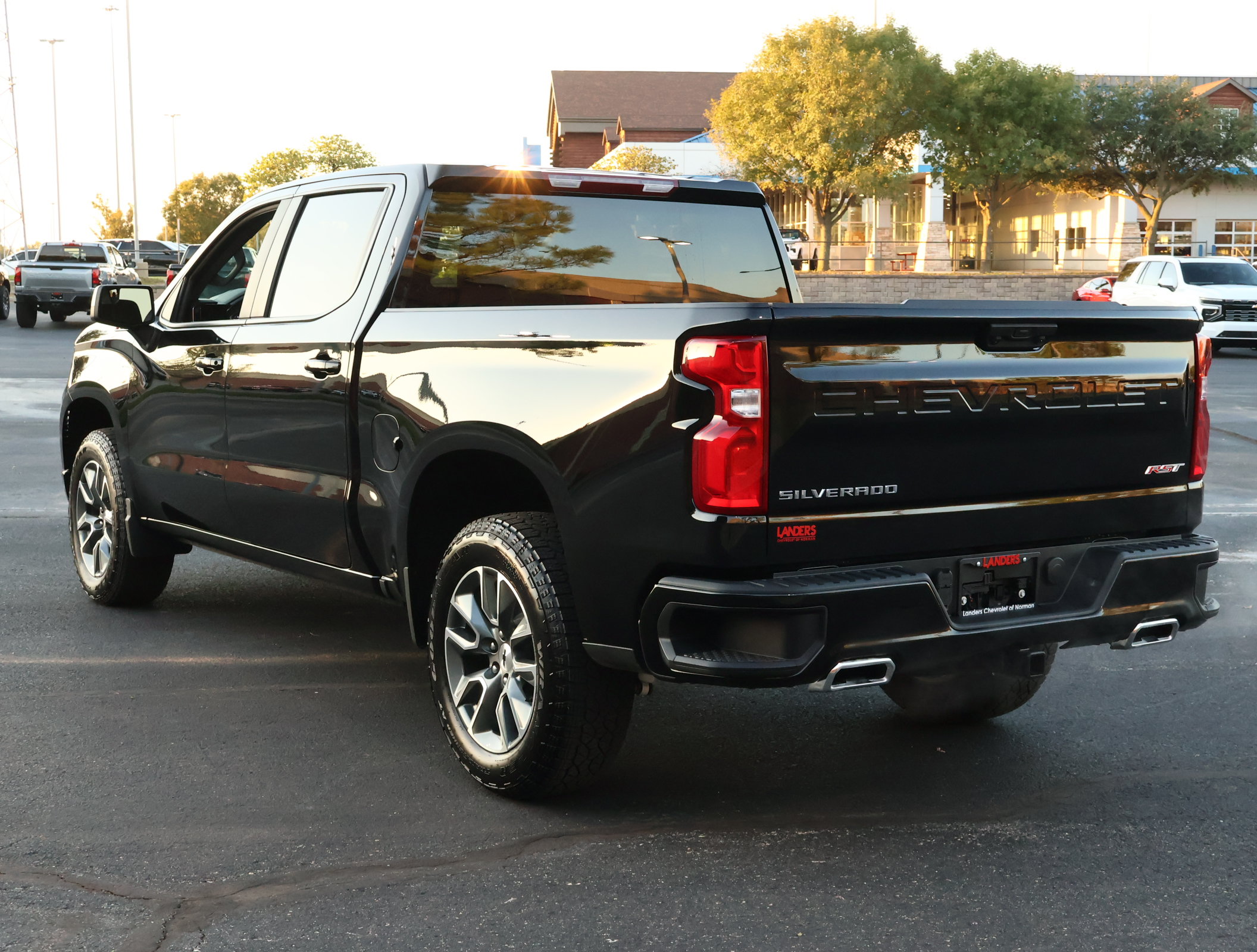 Used 2026 Chevrolet Silverado 1500 RST w/ Z71 Off-Road Package AWD/4WD image 7