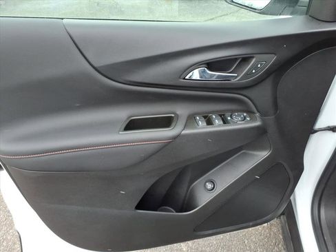 Used 2022 Chevrolet Equinox RS image 22
