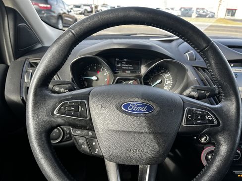 Used 2018 Ford Escape Titanium w/ Ford Safe & Smart Package image 17