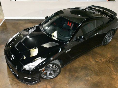 Used 2013 Nissan GT-R Black Edition AWD/4WD image 74