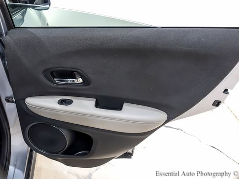 Used 2019 Honda HR-V LX image 26