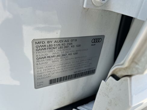 Used 2019 Audi Q3 2.0T Premium Plus w/ Premium Plus Package AWD/4WD image 37