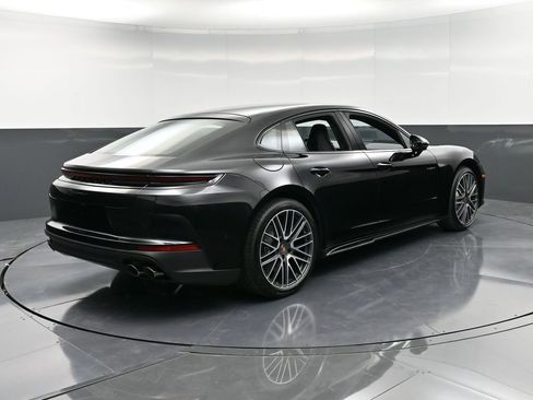 New 2026 Porsche Panamera 4 image 8