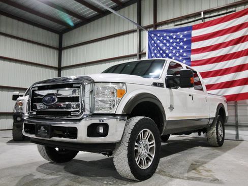 Used 2016 Ford F350 Lariat w/ Lariat Ultimate Package image 3