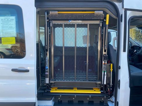 Used 2019 Ford Transit 350 XL image 28