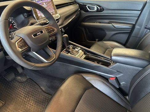 Used 2023 Jeep Compass Altitude w/ Convenience Group image 9