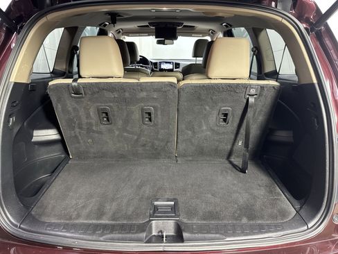 Used 2017 Honda Pilot Touring image 38