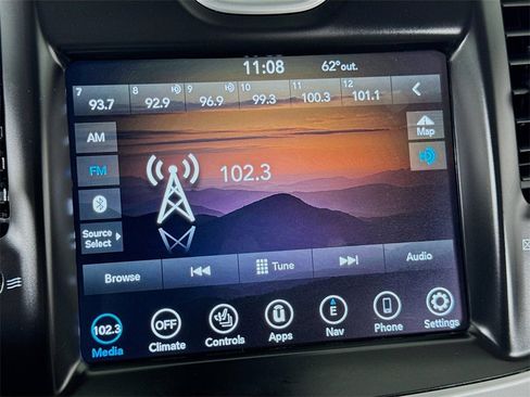 Used 2023 Chrysler 300 Touring L image 37