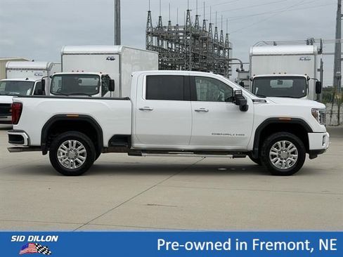 Certified 2021 GMC Sierra 2500 Denali w/ Denali Ultimate Package AWD/4WD image 3