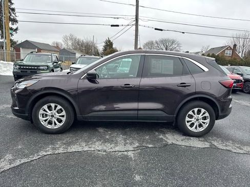 Used 2023 Ford Escape Active image 2