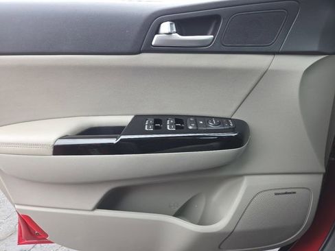 Used 2021 Kia Sportage EX w/ EX Technology Package image 33