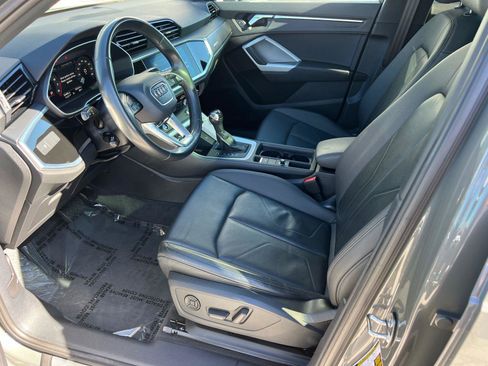 Used 2022 Audi Q3 2.0T Premium w/ Convenience Package image 9