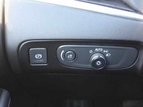 Used 2020 Buick Enclave Avenir w/ Avenir Technology Package image 29