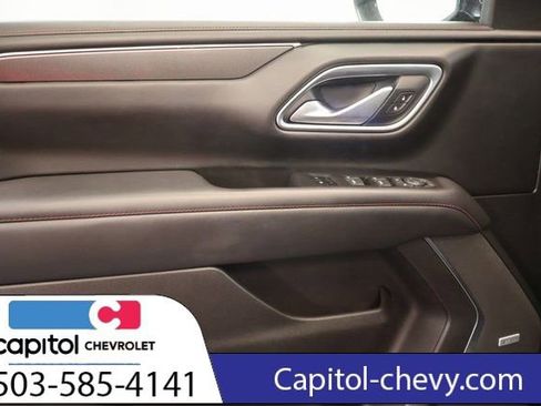 Used 2022 Chevrolet Suburban RST w/ Luxury Package AWD/4WD image 10