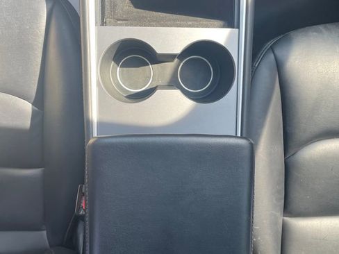 Used 2023 Tesla Model Y Performance AWD/4WD image 17