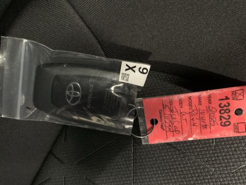 New 2025 Toyota RAV4 XLE w/ Convenience Package image 19