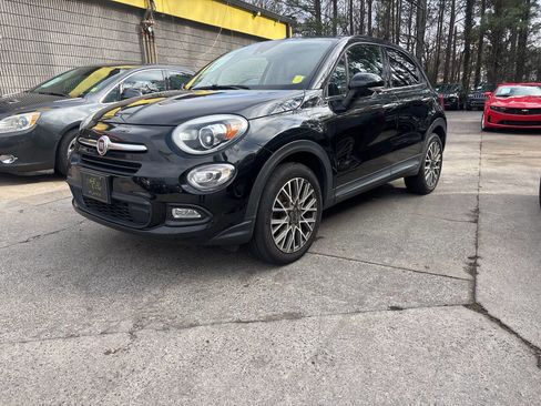 Used 2017 FIAT 500X Lounge w/ Lounge Premium Package (AWD) image 2
