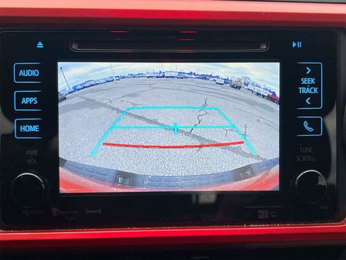 Used 2017 Toyota Tacoma TRD Off-Road image 29