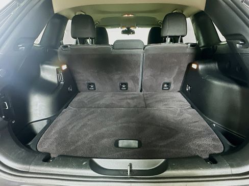 Used 2017 Jeep Cherokee Latitude image 27