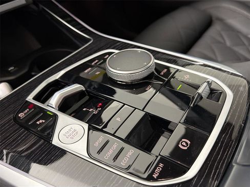 New 2026 BMW X5 sDrive40i RWD image 16