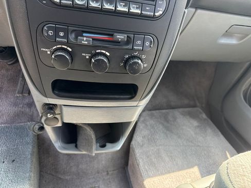 Used 2007 Dodge Grand Caravan SE w/ Popular Equipment Group I FWD image 9